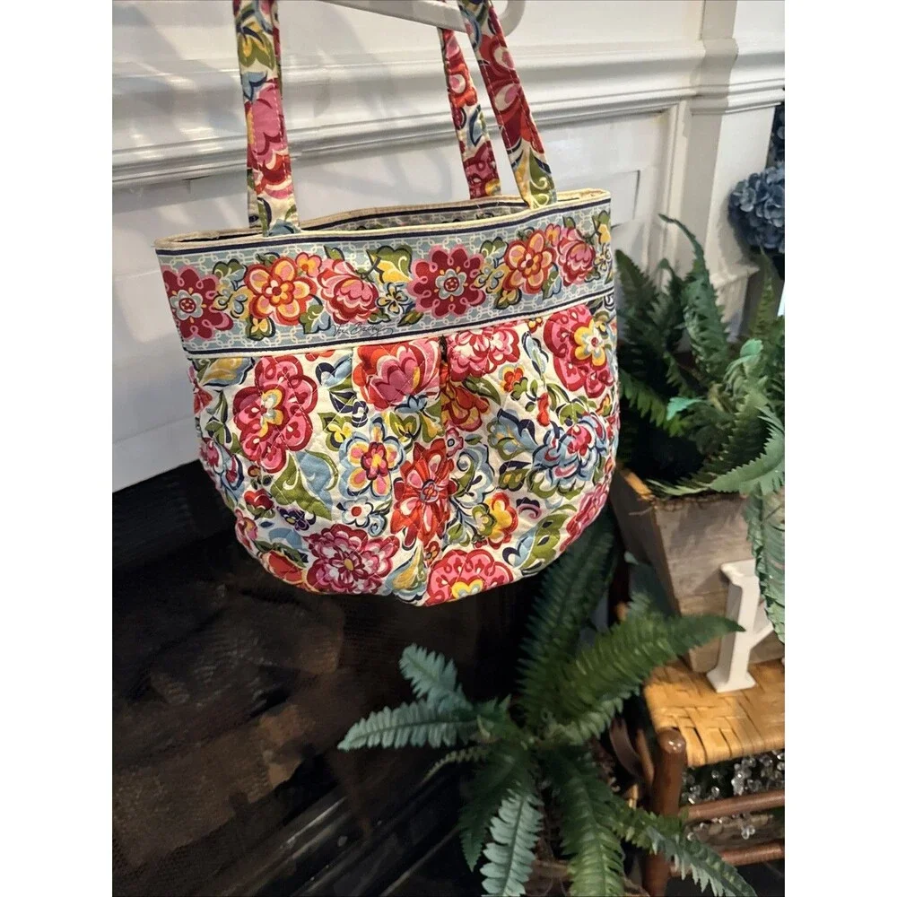 Vera Bradley Hope Garden Floral Women’s Shoulder Bag with Zip Closure Retired